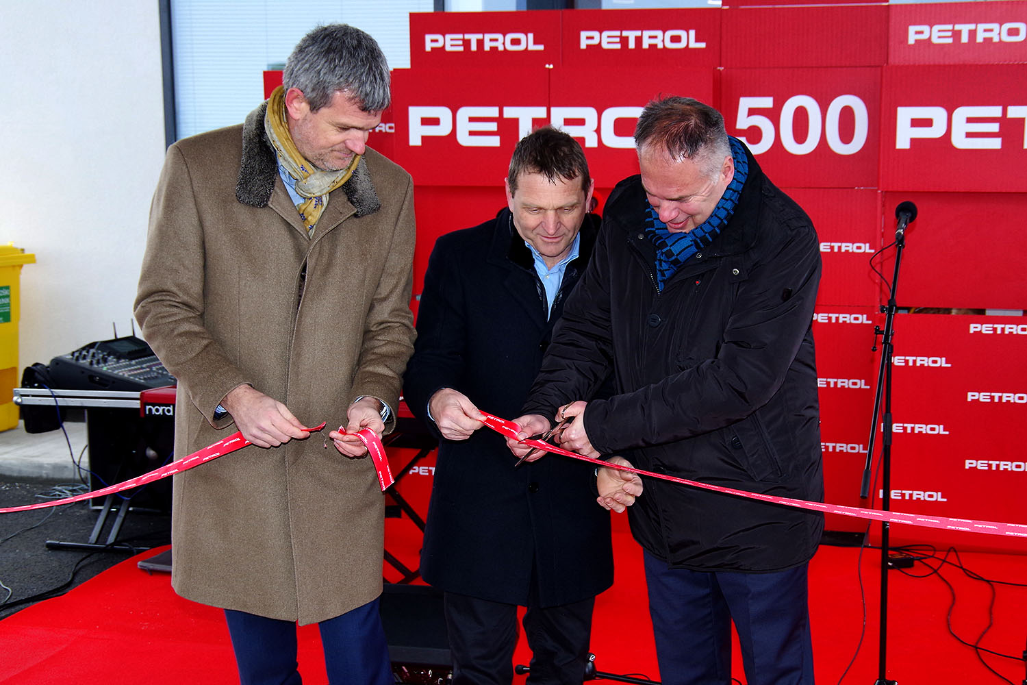 Družba Petrol odprla svoje 500. prodajno mesto