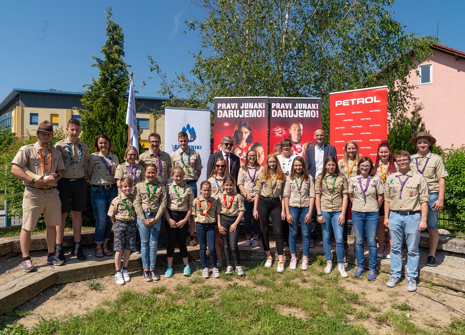 Taborniki rodu Pusti grad Šoštanj_Novinarska konferenca Daruj kri 2019