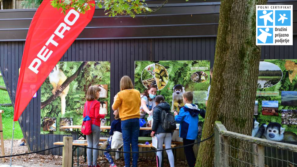 Družini prijazno podjetje - logotip in slika