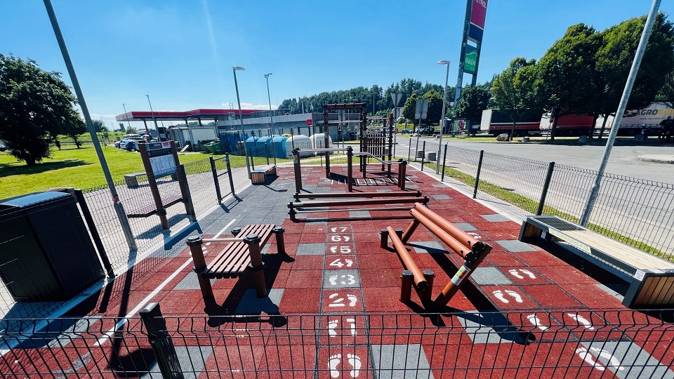 Ergonomic parks for better road safety