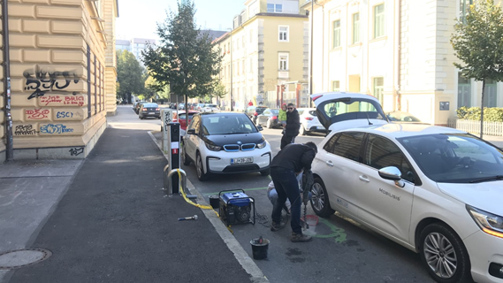 V Ljubljani prvi parkirni senzorji za uporabnike električnih vozil