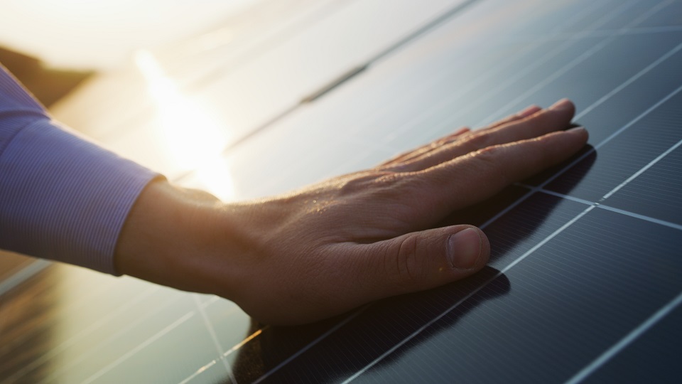 Na Petrolovem 1. webinarju o sončnih elektrarnah o konkretnih rešitvah, priložnostih in možnih virih financiranja