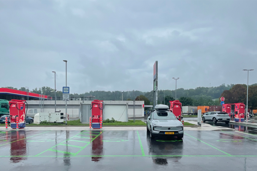 POLNILNI HUB NA PRODAJNEM MESTU LUKOVICA JUG ZA OSEBNA IN TOVORNA VOZILA